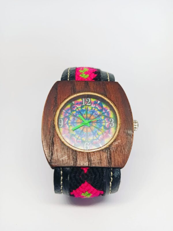 Reloj hehco en piel y tejido wayuu